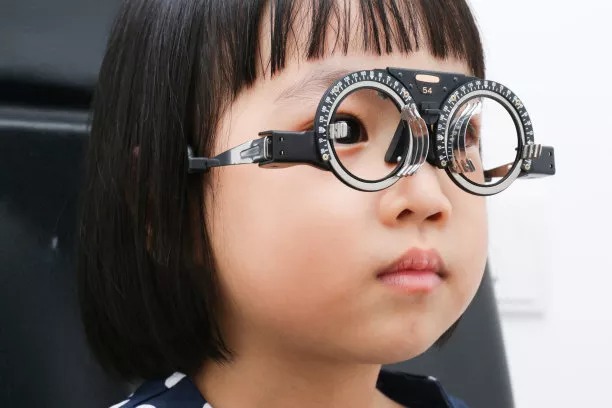 协助小孩视力矫正,培养优良的眼睛疲劳习惯性更关键